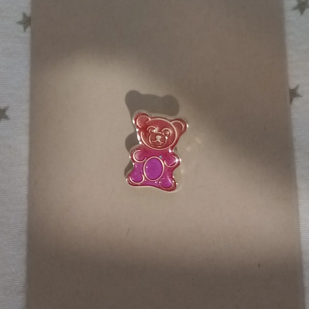 Red Sparkle Mood Bear Pin
